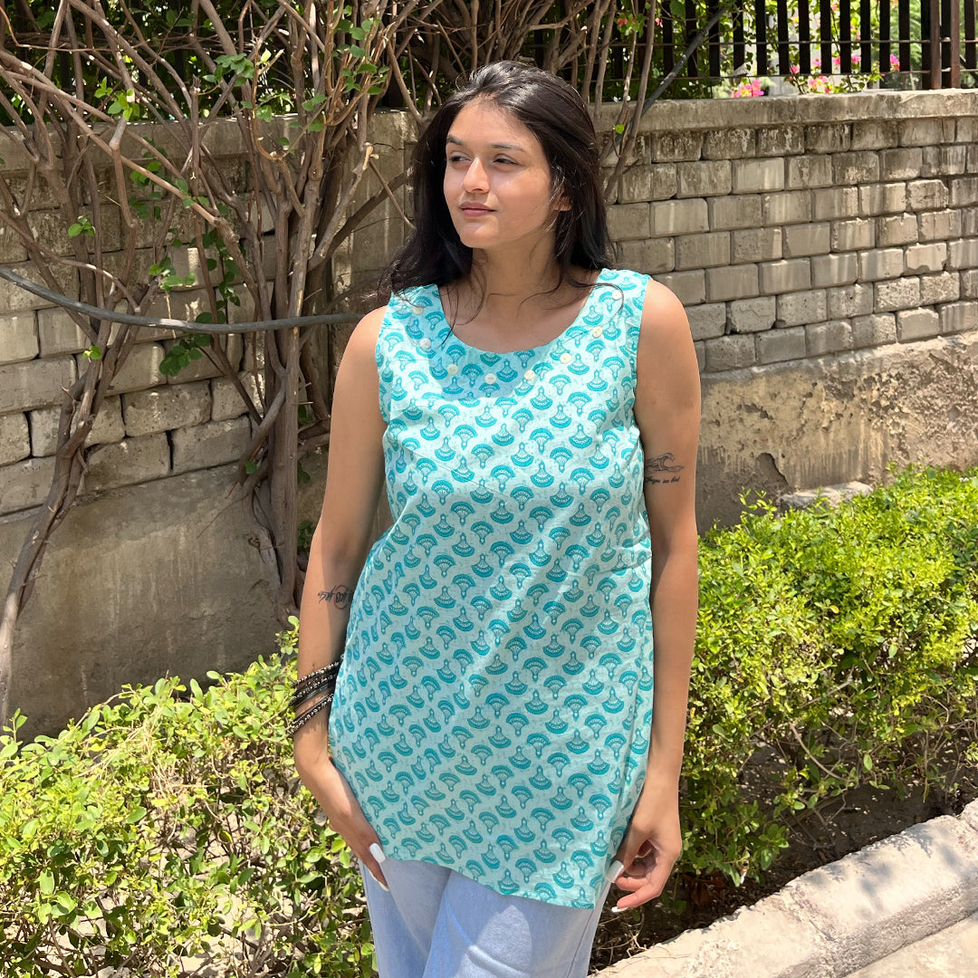 Sleeveless Kurti for Modern Elegance