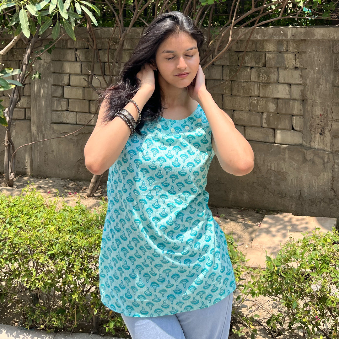 Sleeveless Kurti for Modern Elegance