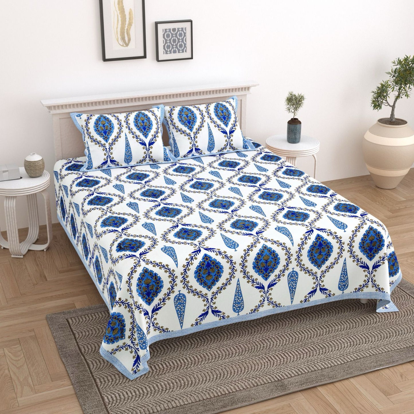 Double Bedsheet with 2 pillow covers