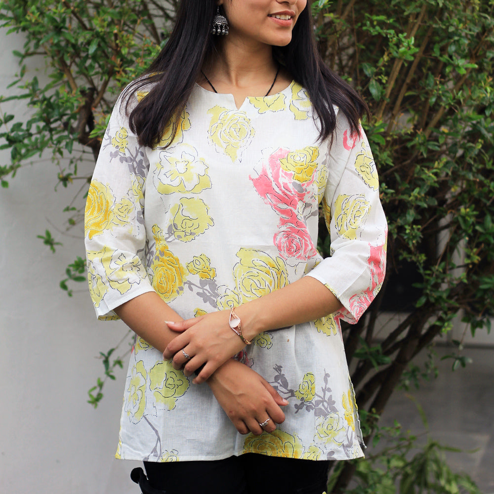Women's(Girls) Cotton Printed Short Kurti