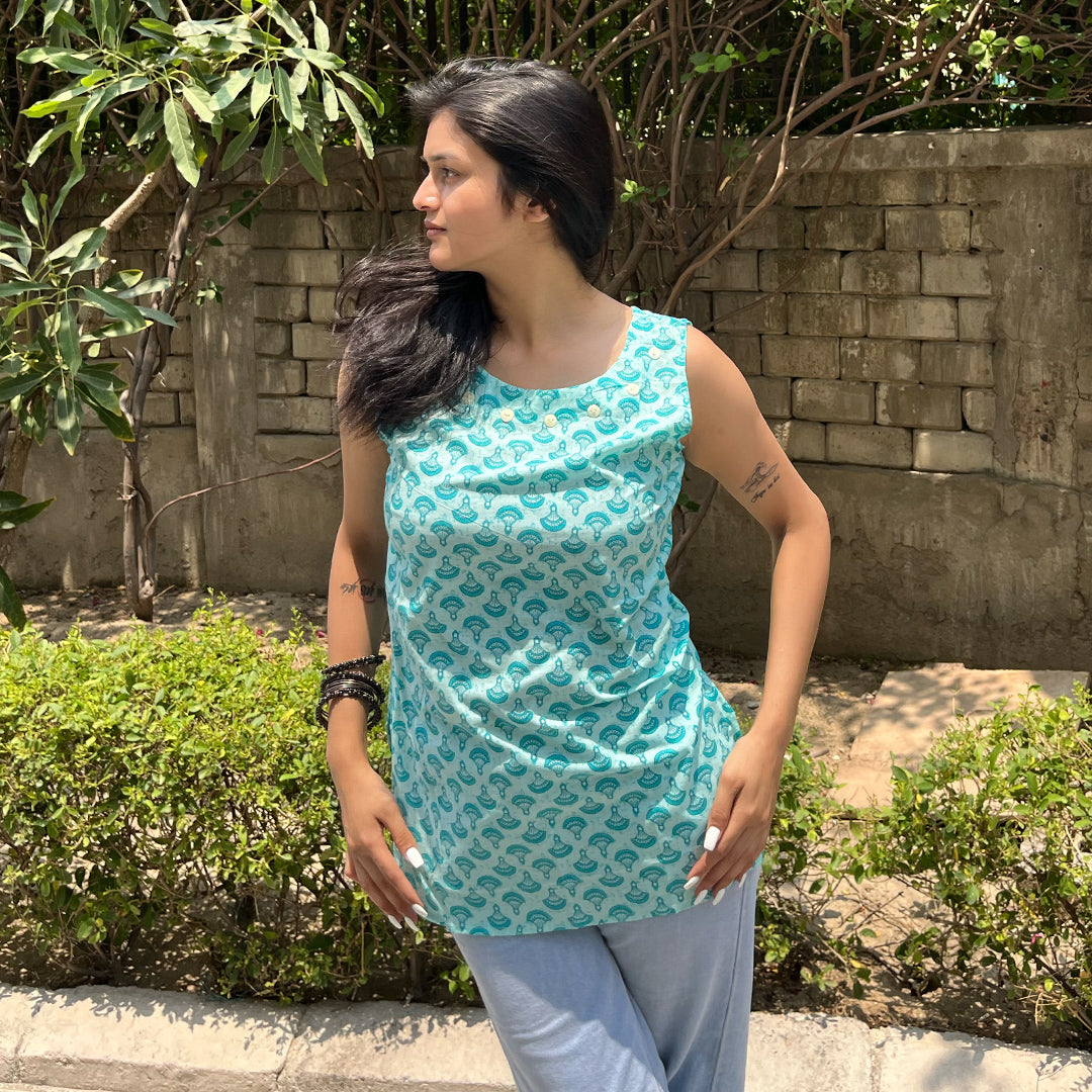 Sleeveless Kurti for Modern Elegance