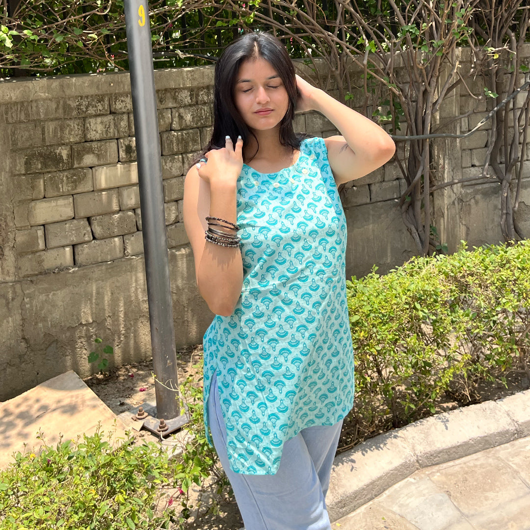 Sleeveless Kurti for Modern Elegance
