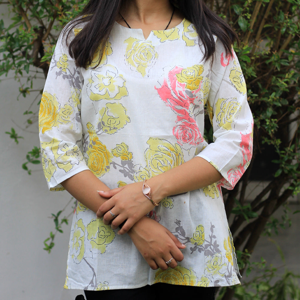 Women's(Girls) Cotton Printed Short Kurti