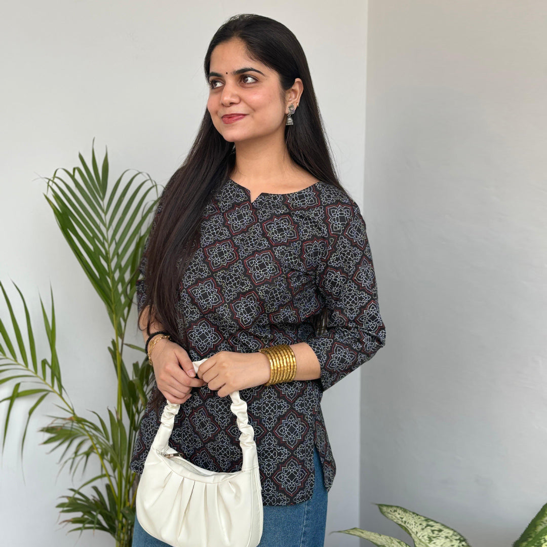 Women's(Girls) Cotton Printed Short Kurti